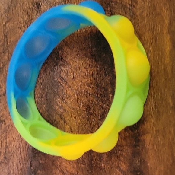 Fidgets - Picture 3 of 5